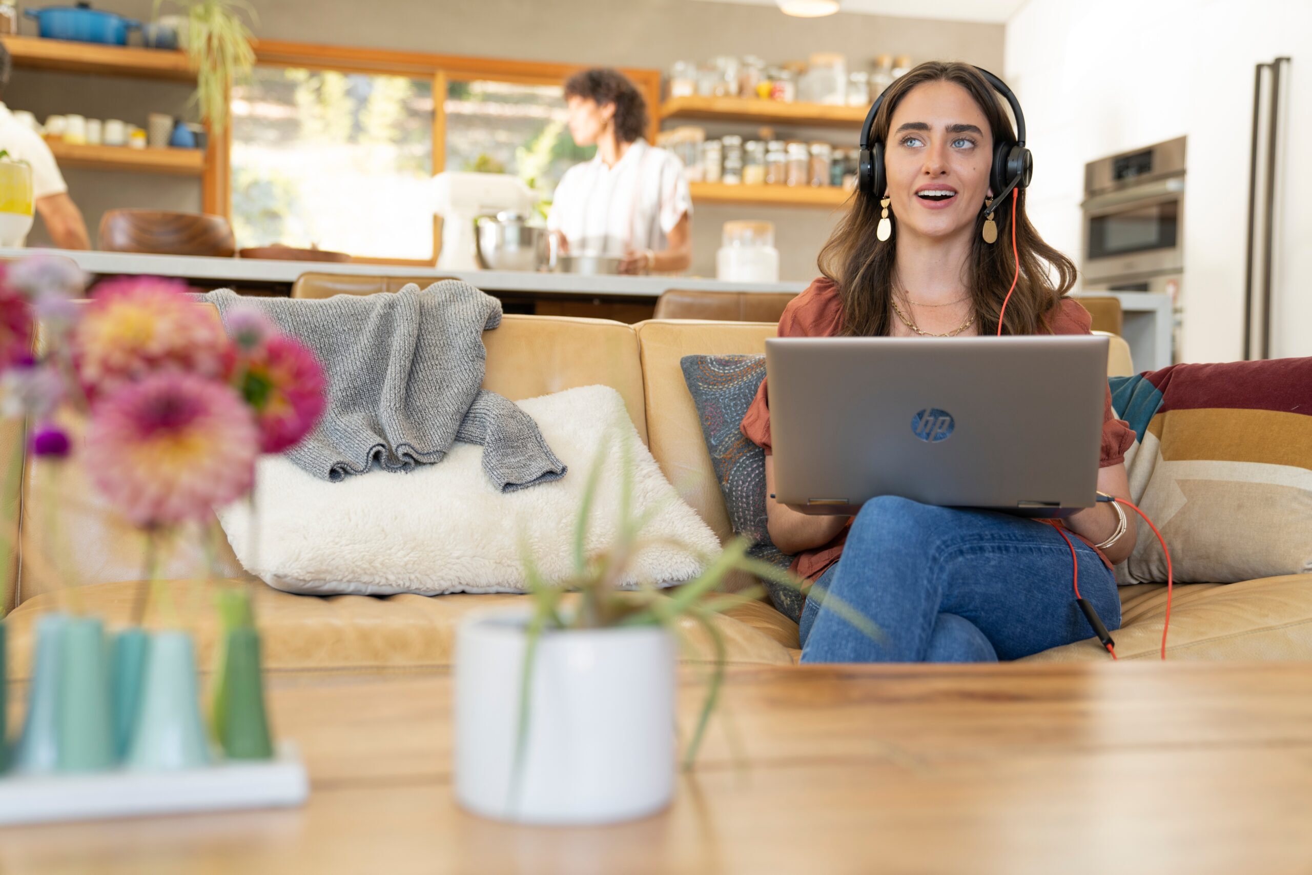 MK250111 Bundles Landing Page - Hybrid Work Image